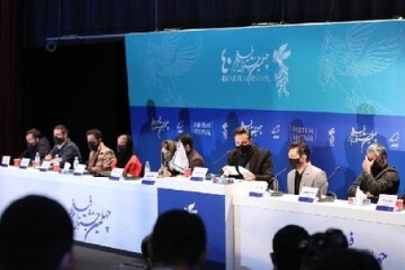 بازیگری که هرشب خواب اعدام شدن می‌دید و تشکر بهرام رادان از سعه‌صدر مقام‌های قضایی/ گزارش نشست فیلم «علفزار»