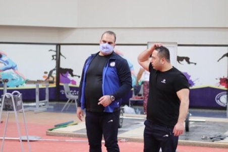 چرا هیچ اتفاقی در وزنه‌برداری نمی‌افتد؟