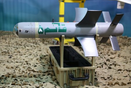 تجهیز پهپادهای کمان نیروی هوایی ارتش به بمب نقطه‌زن قائم