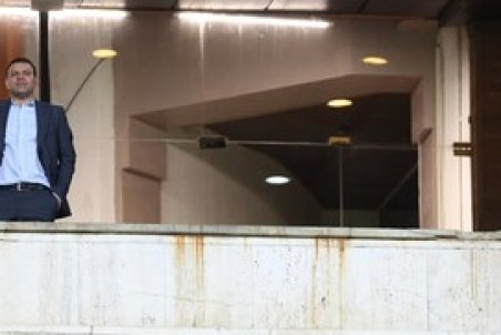 آشتیانی:خوبان عالم هم  عزیزی خادم را از برکناری نجات  ندادند