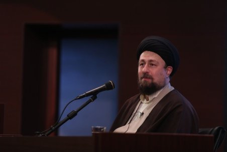 پشتیبان و رهرو فرامین رهبر معظم انقلاب هستیم