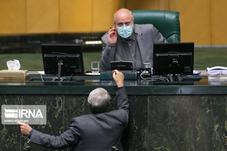 قالیباف: مسیر واگذاری سرخابی‌ها در بورس طی می‌شود