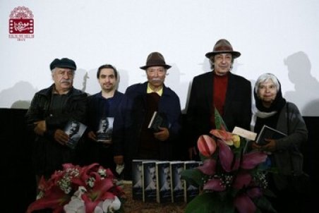 علی نصیریان: چهره جمشید مشایخی یادآور صلح، انسانیت و آشتی بود