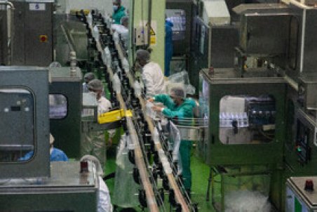 چرا تولید و موجودی انبار داروسازان کم شد؟