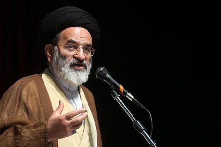 تقوی: فقدان تحزب از نقاط ضعف انتخابات ما است/حزب مانع تک‌روی می‌شود