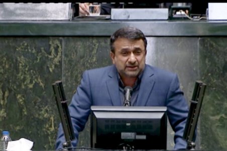 رهبر انقلاب اجازه ندادند عده‌ای جاهل توان دفاعی کشور را به حراج بگذارند