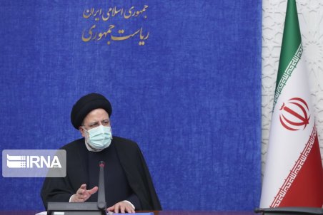 آیین بهره برداری از طرح‌های گازرسانی و پتروشیمی آغاز شد