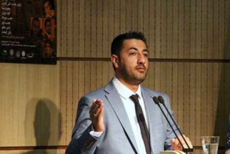 دستور وزیر کشور برای تمدید ویزای شاعر افغانستانی