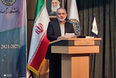 حسینی: دولت از تحول در دیپلماسی اقتصادی استقبال می‌کند