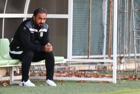 به در و دیوار زدن برای ماندن/ماجرای کاغذ مشکوکی که خورشیدی برای عزیزی‌خادم فرستاد!