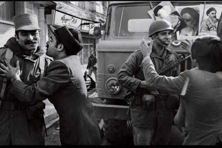 ارتش هیچ زمانی به طور جدی برابر مردم و انقلابیون صف‌آرایی نکرد