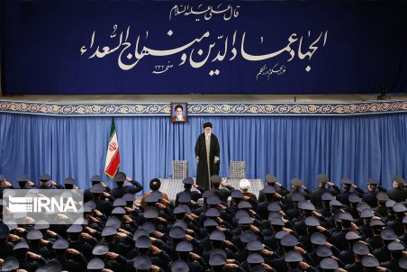 جمعی از فرماندهان و کارکنان نیروی هوایی ارتش با فرمانده کل‌قوا دیدار می‌کنند