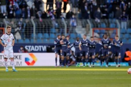 بایرن‌مونیخ دوباره سنگین باخت