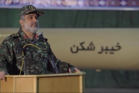 سردارحاجی زاده: موشک خیبرشکن دارای مانورپذیری برای عبور از سپر موشکی است