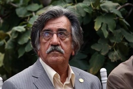 عیادت مدیرعامل موسسه هنرمندان پیشکسوت از محمدحسین عطارچیان/ عکس