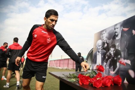 تمرین قرمزپوشان به یاد انصاریان و درگذشتگان پرسپولیس/عکس