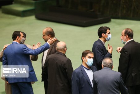 هنوز قیر رایگان بین شهرداری‌ها توزیع نشده است