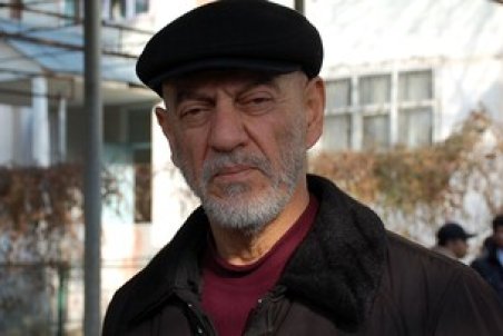 هوادارانِ روس‌ها زیادند اما به این اُمیدیم که خط‌مان به فارسی برگردد   