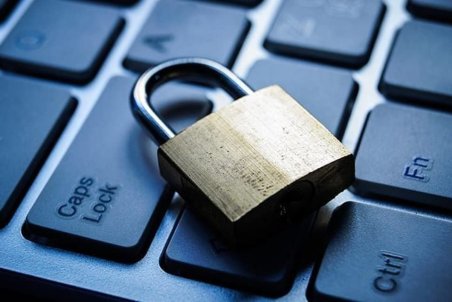 سرمدی: پالس‌های دولت در مخالفت با طرح صیانت/ نمایندگان مورد هجمه قرار دارند