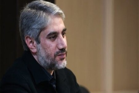 واکنش یاسر احمدوند به کارزار منوفارسی