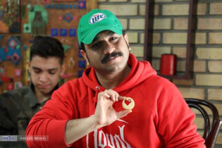 اینفلوئنسر مشهور روی صحنه تئاتر/ عکس