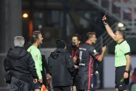 دلیل حرکت جنجالی سید جلال؛ گل محمدی دلخور شد