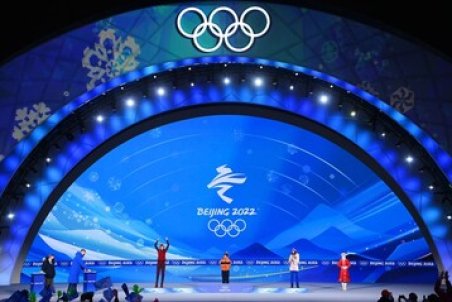 پرواز روی سکوهای یخی/عکس