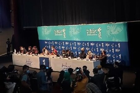 چه چیزی برای پژمان جمشیدی، جذاب‌تر از گرفتن سیمرغ است؟/ گزارش نشست فیلم «بی مادر»