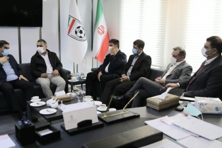 حضور نمایندگان فراکسیون ورزش مجلس در فدراسیون فوتبال