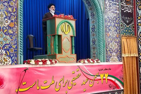 نماینده مجلس: دشمن از طریق فضای مجازی به افتخارهای انقلاب هجمه آورده‌است