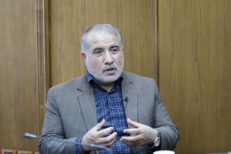 مواضع نمایندگان در امور ملی و بین المللی باید شفاف باشد