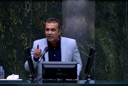 فروردین: ابهامات هیات رئیسه فدراسیون فوتبال باید حل و فصل شود