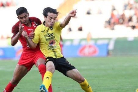 ستاره سپاهان در فهرست خرید پرسپولیس