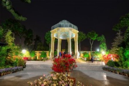 تفال به حافظ ۱۹ بهمن ماه ۱۴۰۰؛ سینه از آتش دل در غم جانانه بسوخت