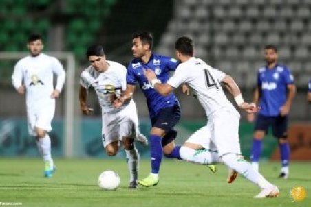 پخش زنده فوتبال امروز، یکشنبه ۲۴ بهمن از تلویزیون + جدول