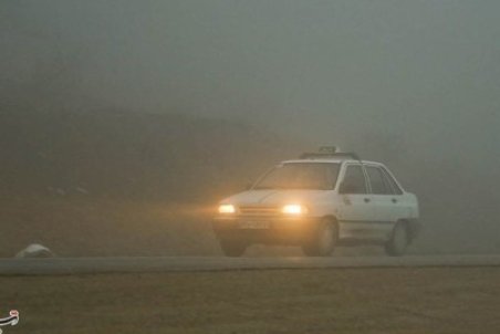 هشدار پلیس راه استان مرکزی به رانندگان/ تمام محورهای مواصلاتی دچار مه‌گرفتگی شده است