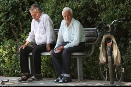 لزوم افزایش مشارکت مردان در واکسیناسیون/ میزان ابتلای مردان به کرونا بیشتر از زنان است