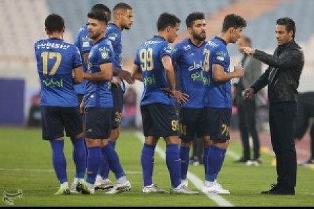 عضو هیئت مدیره استقلال: مجیدی از سرمربیگری استقلال استعفا نمی‌دهد