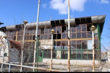 مخروبه‌ای به نام دنیای بازی ارومیه/ اینجا نه متولی دارد نه پیگیر!