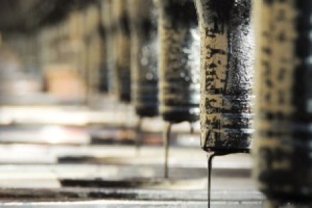 قیمت گذاری دستوری و حذف بورس کالا در طرح قیر رایگان فسادزاست