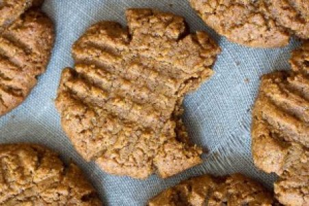 طرز تهیه کوکی بادام زمینی + فیلم