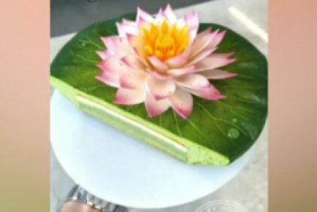 تزئین کیک به شکل گل مرداب + فیلم