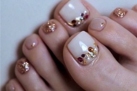 آموزش روش پدیکور کردن پا در منزل