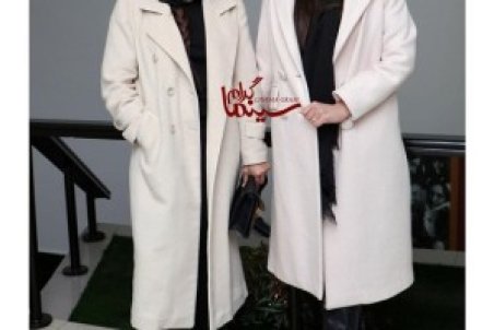 رعنا آزادی‌ور و آناهیتا درگاهی در نمایش مرد بازنده