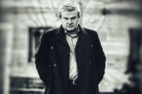 تصاویری از مهدی سلطانی در سریال تلویزیونی «بی همگان»