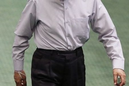 تیپ متفاوت میرسلیم در صحن علنی مجلس