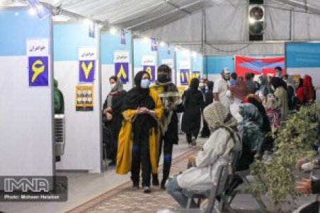 ۳۳.۰۹ درصد افراد بالای ۱۸ سال دوز سوم واکسن کرونا را تزریق کردند