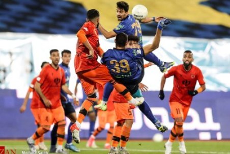 علیزاده: بازیکن معمولی ۶، ۷ میلیاردی به درد ما نمی‌خورد