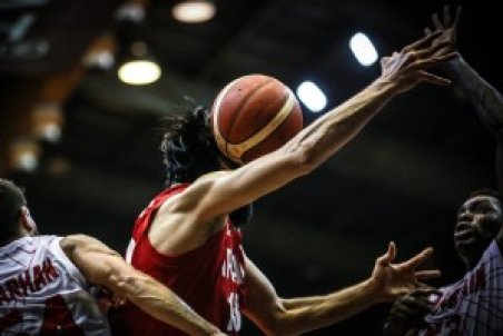 مشحون: عملکرد طباطبایی در فدراسیون بسکتبال عیرقابل دفاع است