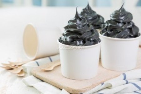 طرز تهیه بستنی زغالی در خانه